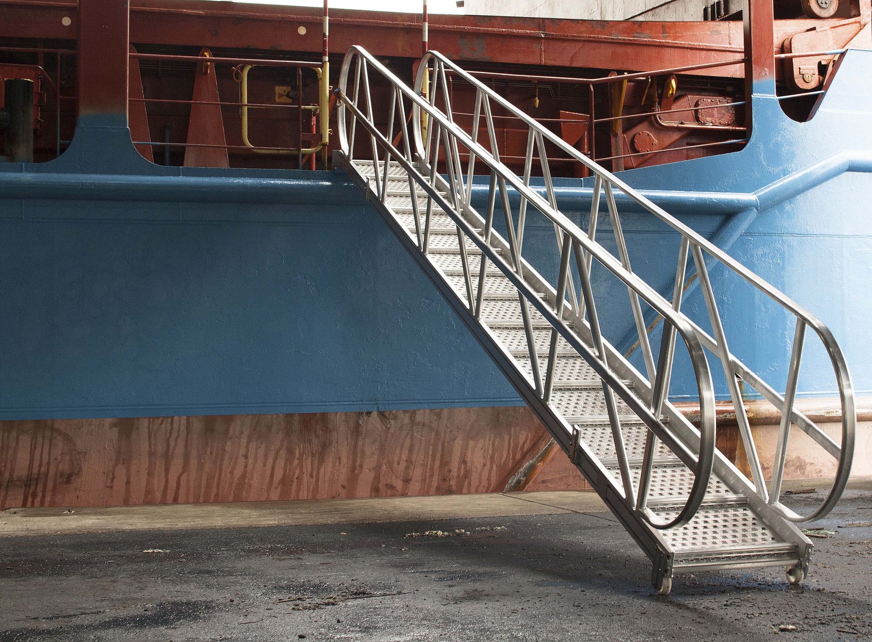 Products4Ships aluminium gangways sea going vessels